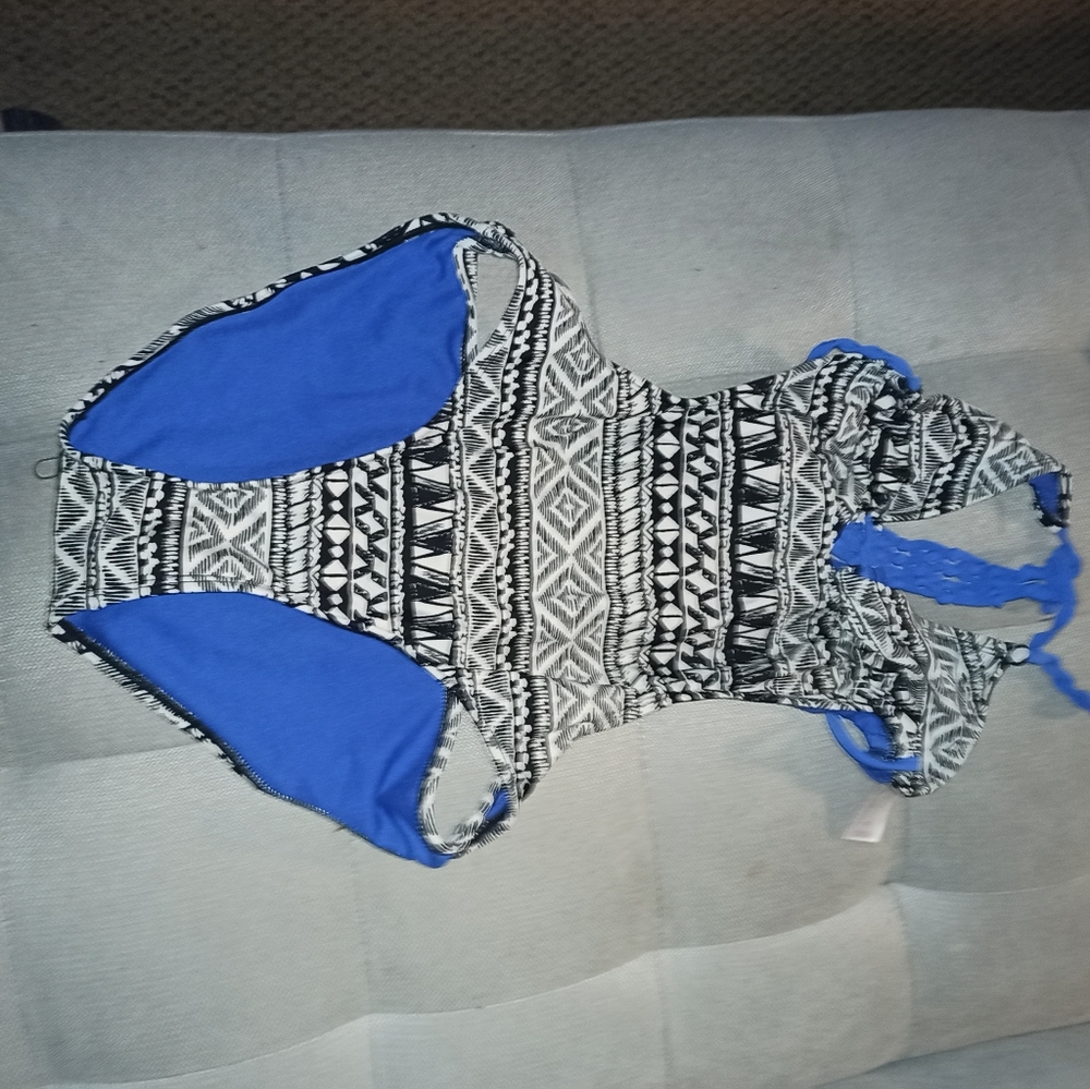 Bathing suit